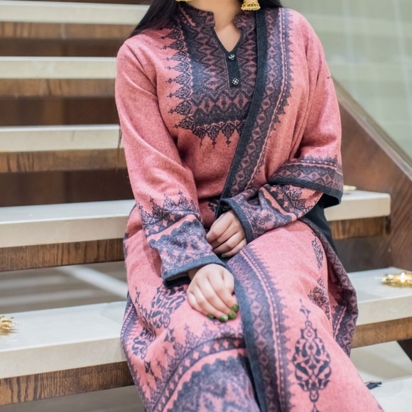 Other - Pink woolen kurta set